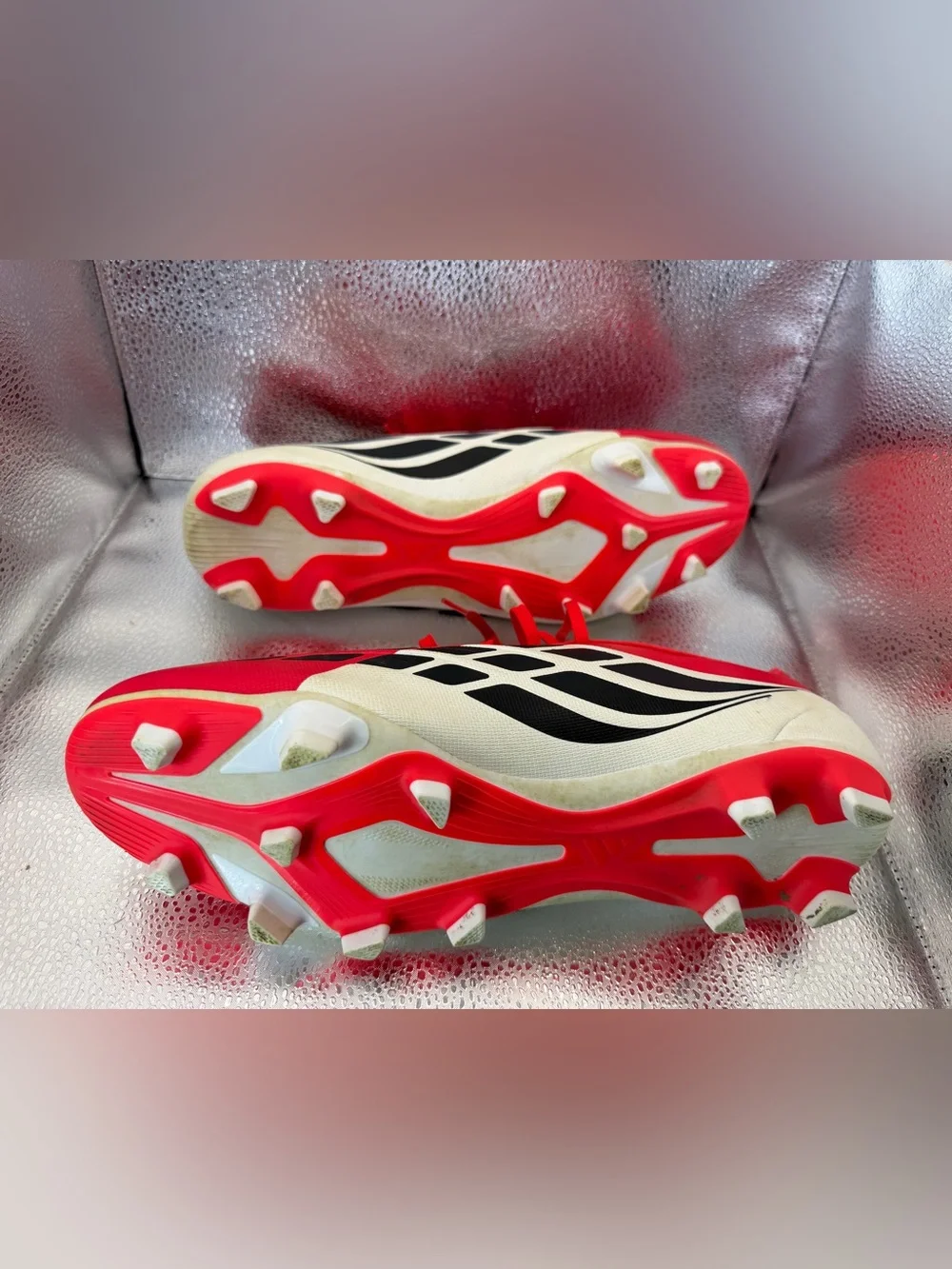 Red PREDATOR CLUB Firm Ground/Multi Ground Soccer Cleats JS0349 size 10.5